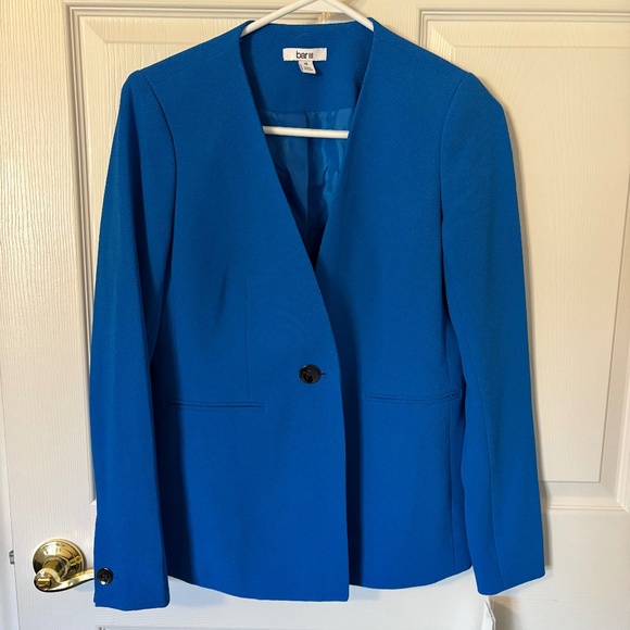 New - Picture 1 of 2
